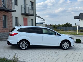 2014 Ford Focus III, белый, 995000 рублей, вид 3