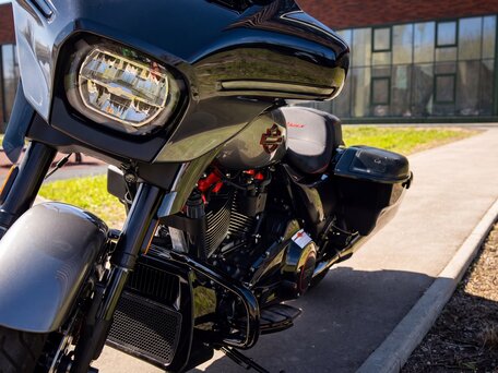 2025 Harley-Davidson CVO Street Glide, чёрный, 4540000 рублей, вид 5