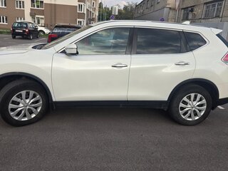 2017 Nissan X-Trail III Рестайлинг, белый, 1850000 рублей, вид 5