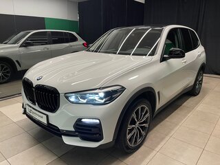 2019 BMW X5 30d IV (G05/G18), белый, 5900000 рублей, вид 3