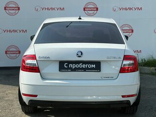 2017 Skoda Octavia III (A7) Рестайлинг, белый, 1449000 рублей, вид 4