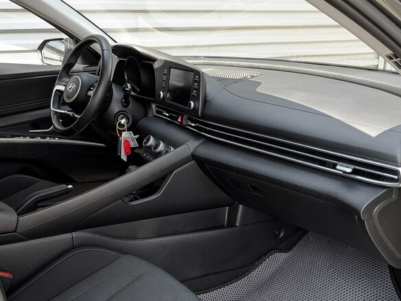 2022 Hyundai Elantra VII (CN7), зелёный, 1920000 рублей - вид 12