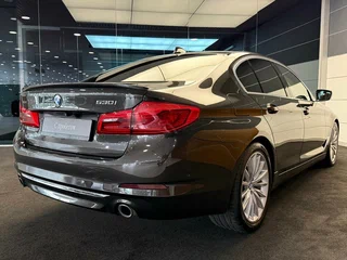 2018 BMW 5 серии 530i xDrive VII (G30/G31/G38), коричневый, 3300000 рублей, вид 4