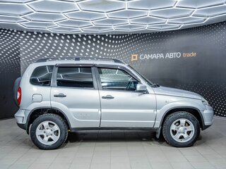 2012 Chevrolet Niva I Рестайлинг, серебристый, 333000 рублей, вид 5