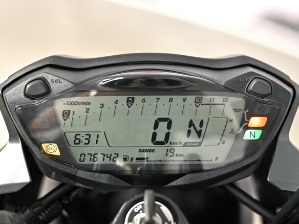 2018 Suzuki SV 650, белый - вид 8