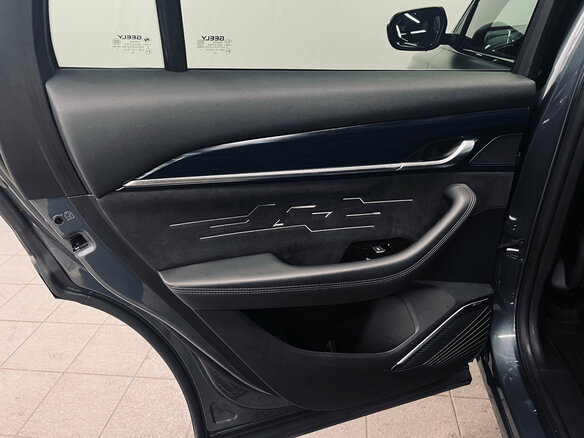 2024 Geely Monjaro I, серый, 3050000 рублей - вид 12