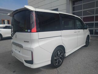 2021 Honda Stepwgn Spada V Рестайлинг, белый, 3000000 рублей, вид 5