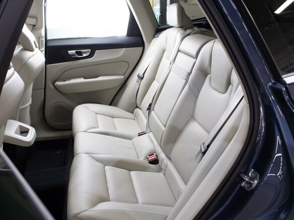 2020 Volvo XC60 II, голубой, 3450000 рублей - вид 7