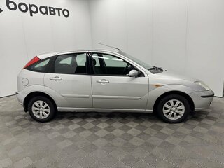 2004 Ford Focus I Рестайлинг, серебристый, 370000 рублей, вид 4