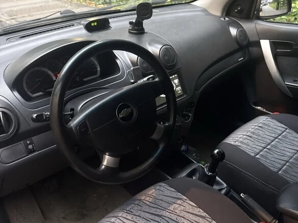 2011 Chevrolet Aveo I Рестайлинг, коричневый, 450000 рублей - вид 3