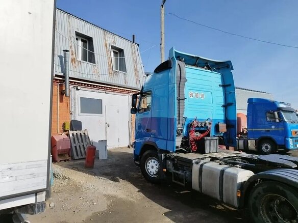 2009 Volvo FH, синий, 4000000 рублей - вид 13