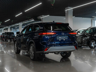 2026 Toyota Highlander IV (XU70), синий, 5555000 рублей, вид 4