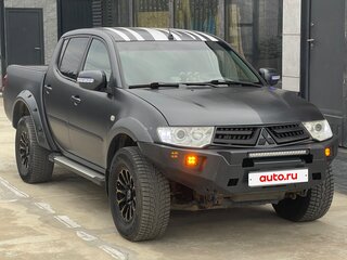 2014 Mitsubishi L200 IV Рестайлинг, серый, 2500000 рублей, вид 3