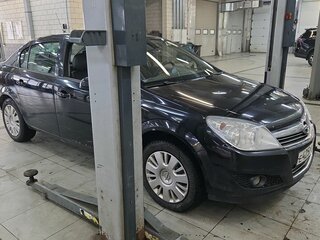 2011 Opel Astra H Рестайлинг, чёрный, 595000 рублей, вид 3