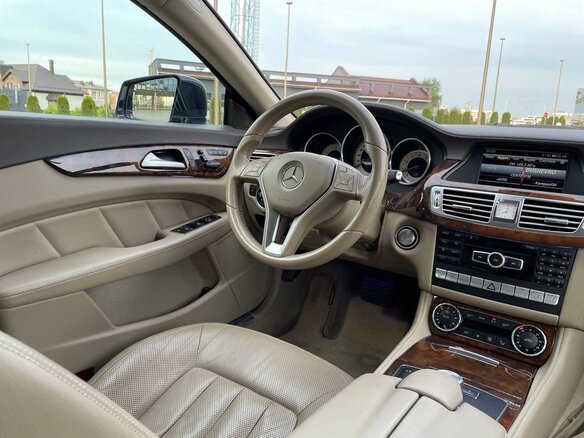 2013 Mercedes-Benz CLS 350 II (C218), синий, 1680000 рублей - вид 12