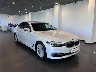 2020 BMW 5 серии 520d xDrive VII (G30/G31/G38), белый, 4400000 рублей, вид 1