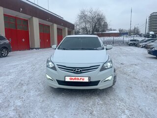 2015 Hyundai Solaris I Рестайлинг, белый, 875000 рублей, вид 2