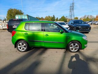 2010 Skoda Fabia II Рестайлинг, зелёный, 699000 рублей, вид 4