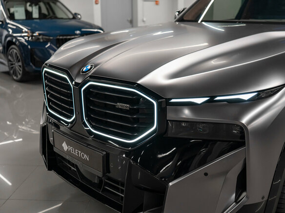 2025 BMW XM, серый, 20340000 рублей - вид 11