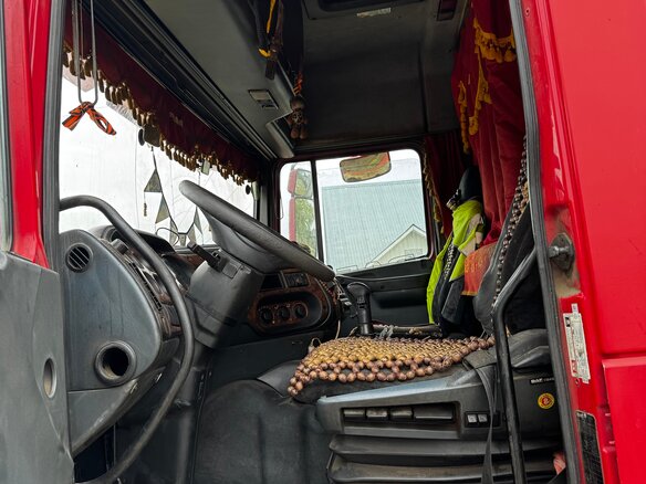 1999 DAF XF, красный, 590000 рублей - вид 3