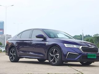 2022 Skoda Octavia IV (A8), фиолетовый, 2015000 рублей, вид 1