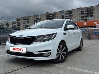 2017 Kia Rio III Рестайлинг, белый, 780000 рублей, вид 1