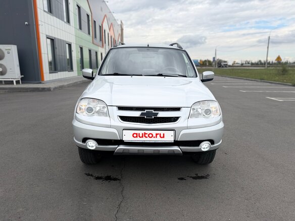 2012 Chevrolet Niva I Рестайлинг, серебристый - вид 2
