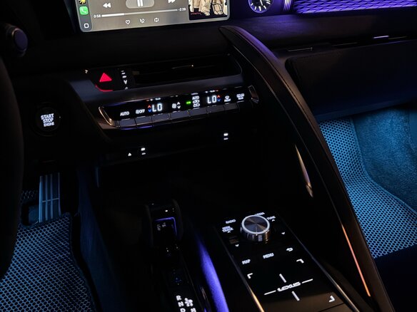 2017 Lexus LC 500 I, жёлтый, 8800000 рублей - вид 14