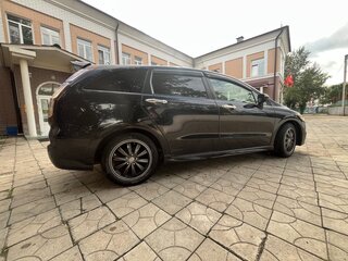 2010 Honda Stream II Рестайлинг, чёрный, 1050000 рублей, вид 3