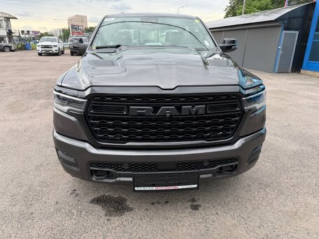 2026 Ram 1500 Crew Cab V Рестайлинг, серый, 9499999 рублей, вид 3