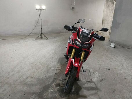 2018 Honda CRF 1000L Africa Twin, красный, 1299000 рублей, вид 3