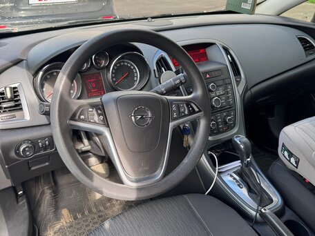 2012 Opel Astra GTC J Рестайлинг, чёрный, 1055000 рублей, вид 4
