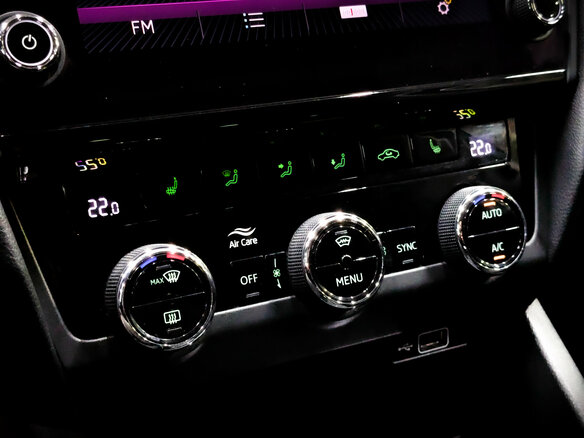 2018 Skoda Octavia III (A7) Рестайлинг, серый, 2090000 рублей - вид 15