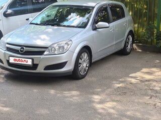 2008 Opel Astra H Рестайлинг, серебристый, 560000 рублей, вид 2