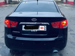 2011 Kia Cerato 4-speed II, чёрный, 700000 рублей, вид 3