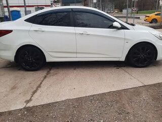 2014 Hyundai Solaris I, белый, 900000 рублей, вид 5