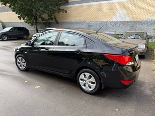 2016 Hyundai Solaris I Рестайлинг, чёрный, 900000 рублей, вид 5
