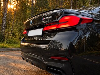 2021 BMW 5 серии M550i xDrive VII (G30/G31/G38) Рестайлинг, серый, 8490000 рублей, вид 4