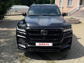 2022 Toyota Land Cruiser 300 Series, чёрный, 12500000 рублей, вид 2