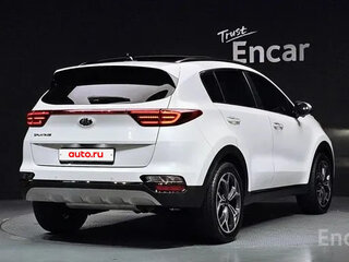 2018 Kia Sportage IV Рестайлинг, белый, 2120000 рублей, вид 3