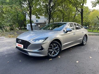 2021 Hyundai Sonata VIII (DN8), серебристый, 1725000 рублей, вид 1
