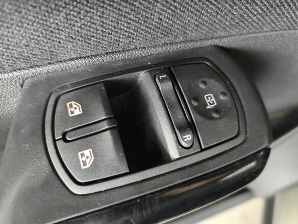 2011 Opel Corsa D Рестайлинг II, серебристый - вид 17