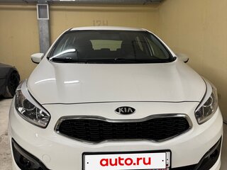 2016 Kia Ceed II Рестайлинг, белый, 1700000 рублей, вид 3