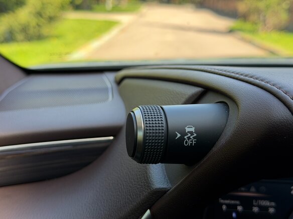 2021 Lexus ES 300h VII Рестайлинг, серый, 4150000 рублей - вид 32