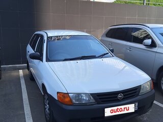 2002 Nissan AD II, белый, 299000 рублей, вид 4