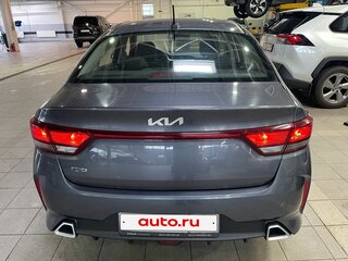 2021 Kia Rio IV Рестайлинг, серый, 1550000 рублей, вид 5