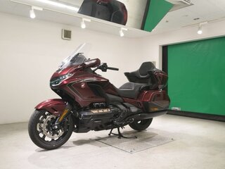 2025 Honda GL 1800 Gold Wing, красный, 2740000 рублей, вид 4