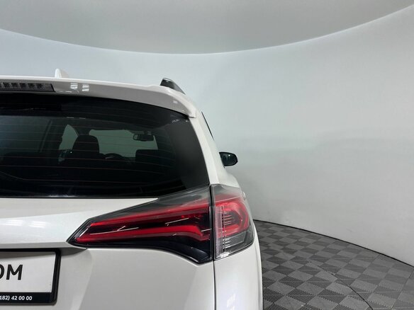 2018 Toyota RAV4 IV (XA40) Рестайлинг, белый - вид 9