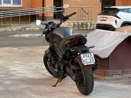 2020 Bajaj Dominar 400, чёрный, 360000 рублей, вид 3
