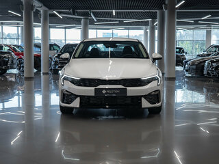 2026 Kia K5 III Рестайлинг, белый, 4900000 рублей, вид 3